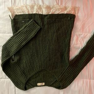 American Eagle Sweater